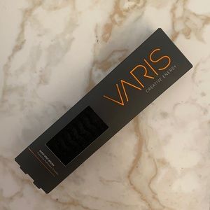 NIB Varis Creative Energy Vent Brush new black